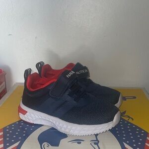 Nautica toddler Sneakers in Navy and Red size 7